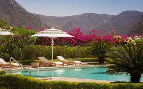 The Gateway Hotel Ramgarh Lodge Jaipur 5*